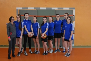 Zawody powiatowe w piłkę koszykową dziewcząt w roku szkolnym 2016/2017 - zdjęcie17