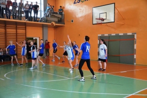 Zawody powiatowe w piłkę koszykową dziewcząt w roku szkolnym 2016/2017 - zdjęcie13