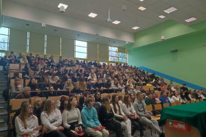 Uczniowie w Wyższej Szkole Finansów i Prawa w Bielsku-Białej - zdjęcie1