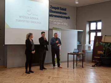 Spotkanie z przedstawicielami Wyższej Szkoły Turystyki i Ekologii w Suchej Beskidzkiej